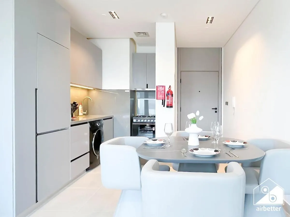 Mag 980 - Airy One Bedroom In Meydan Dubai Apartment
